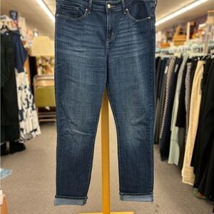 Levi ladies 16m 33x32 mid-rise straight denim jeans